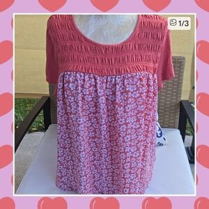 SO Coral and Cream Top Size Xl